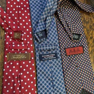 Roundtree & Yorke Geometric Tie bundle